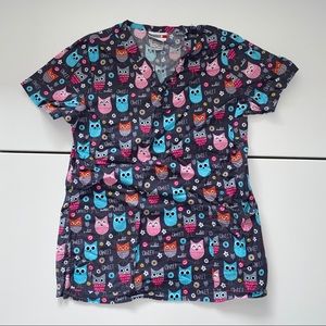 White + GREY PATTERNED WOMENS MEDICAL SCRUB TOP